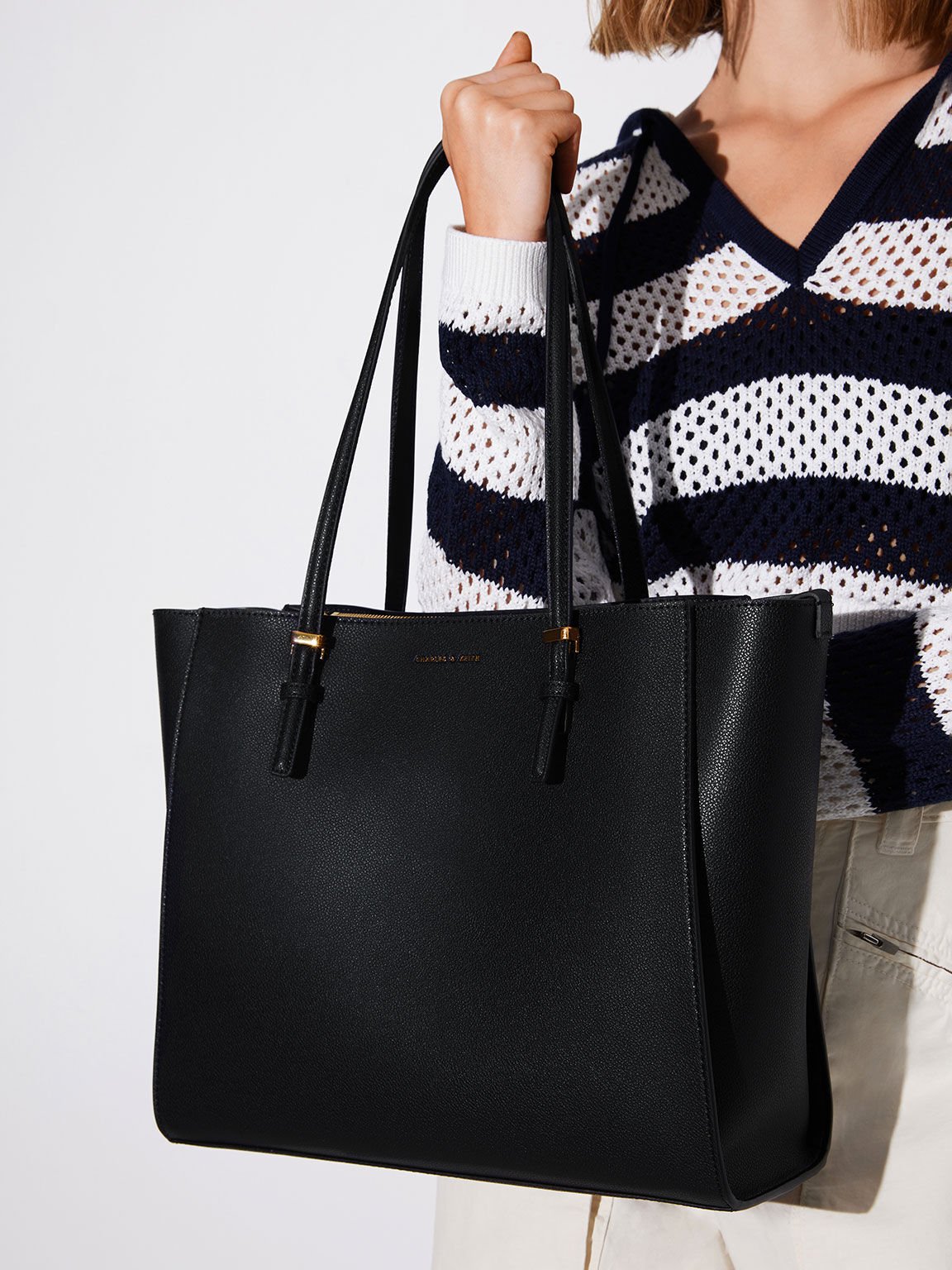Top 40 best designer purse brands for women 2022 | Classy and affordable -  Briefly.co.za