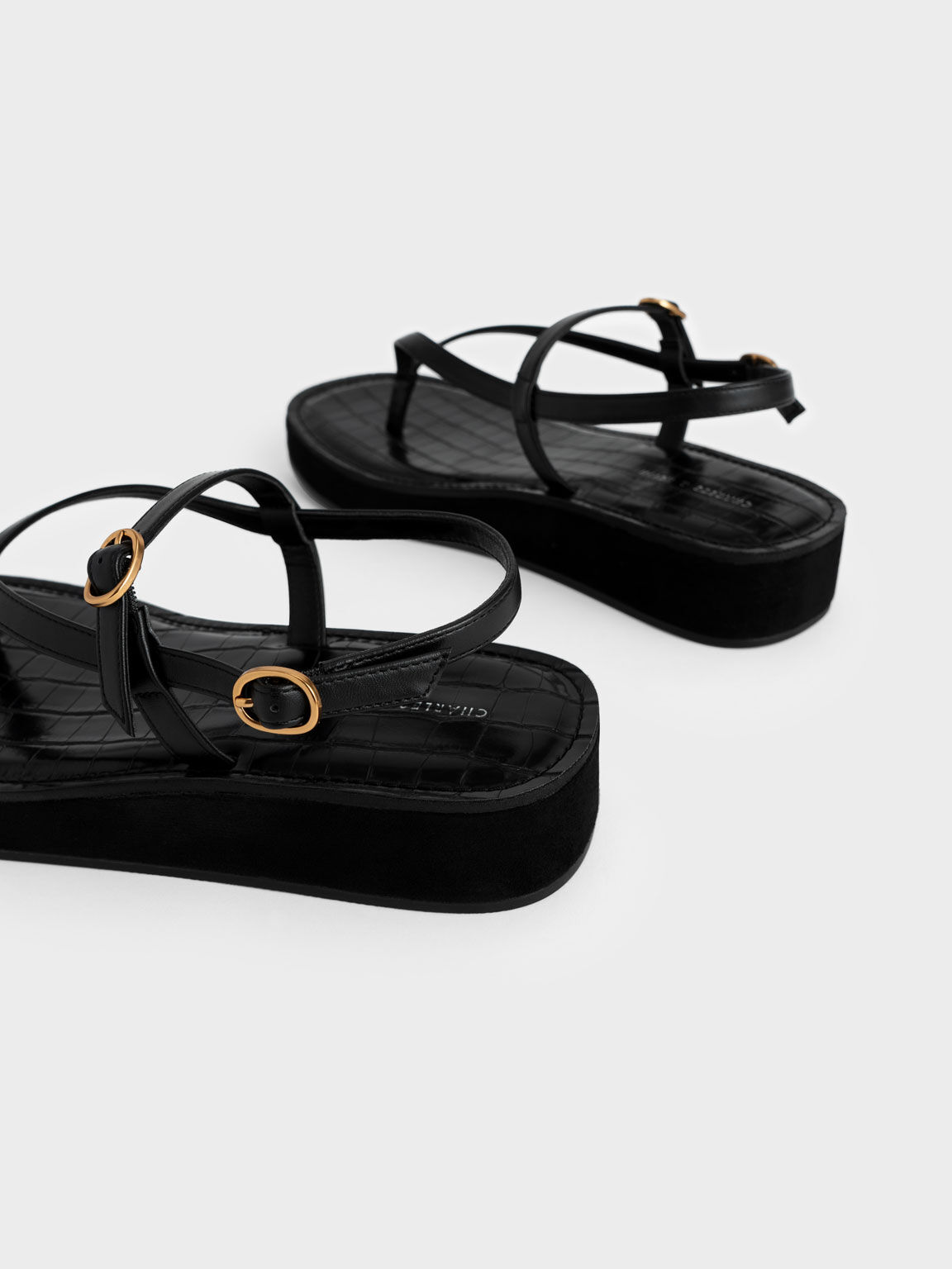 Trendy Thong Sandals - Bugatti Shoes – bugatti Shoes India