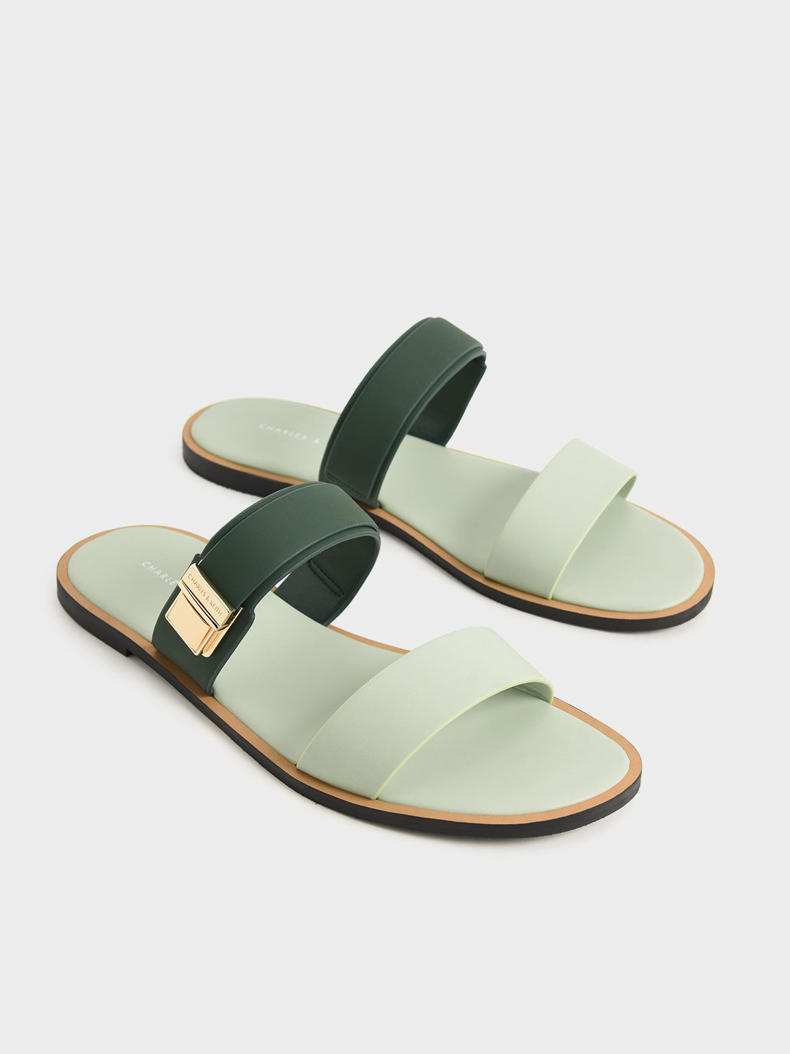 Buy online Green Leather Back Strap Sandals from Sandals and Floaters for  Men by Woodland for ₹2895 at 0% off | 2024 Limeroad.com